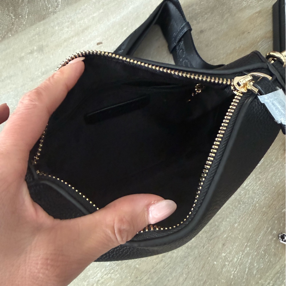 Purse - Picture 2 of 4